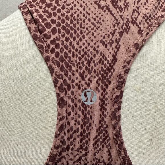 Lululemon Set of 2 Cool Racerback Tank in snakeskin print blue/berry size 6 & 8 - Picture 7 of 16